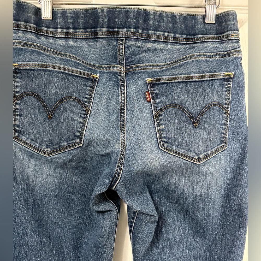 Women’s Levi’s Size 30